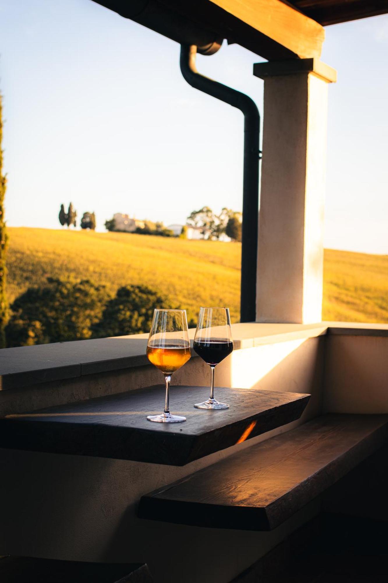 Agriturismo Podere Il Fornacino Santa Luce Eksteriør billede
